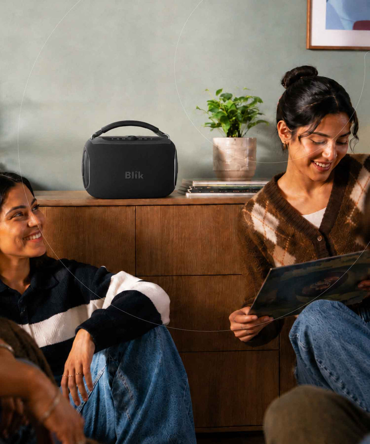 Parlantes Blik con radio FM, Bluetooth y gran sonido. Disfruta tu música y emisoras favoritas donde estés. Compra en Blikstore.com con envío a Chile.