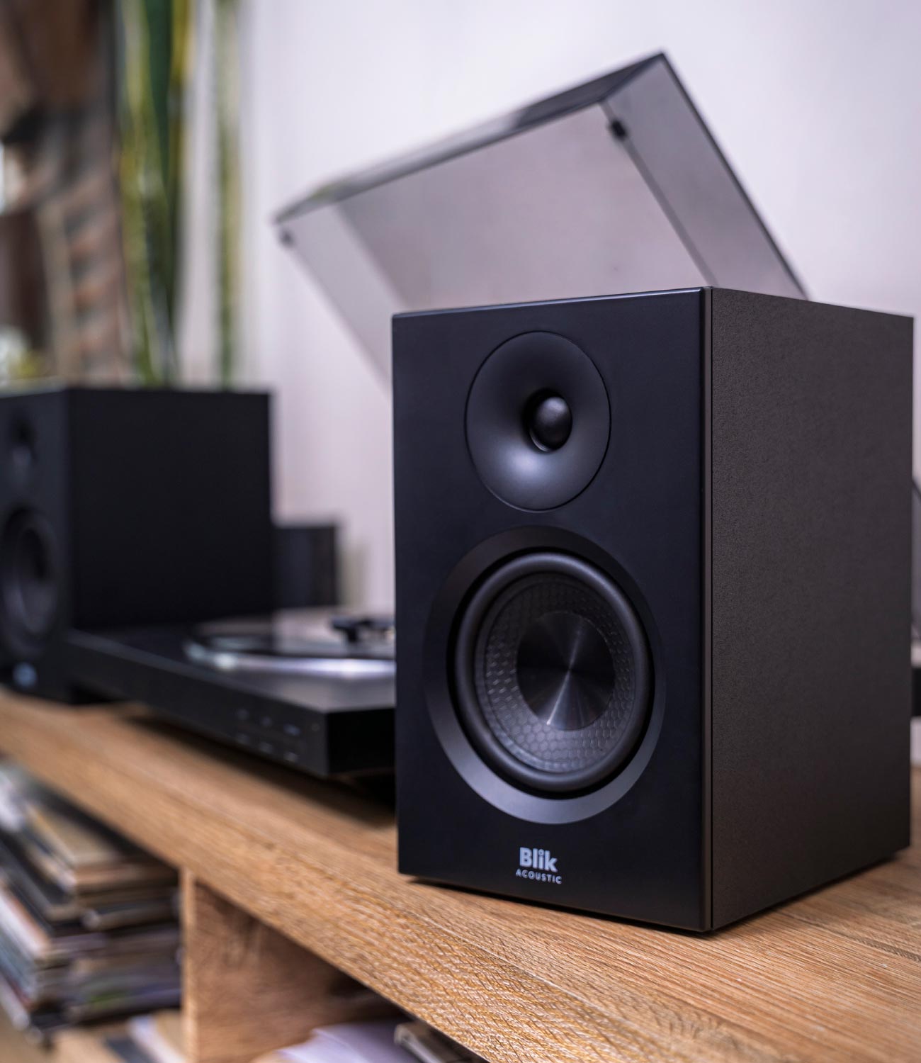 Parlantes Hi-Fi Blik con audio de alta fidelidad, diseño premium y máxima potencia. Disfruta un sonido profesional en Blikstore.com con envío a Chile.