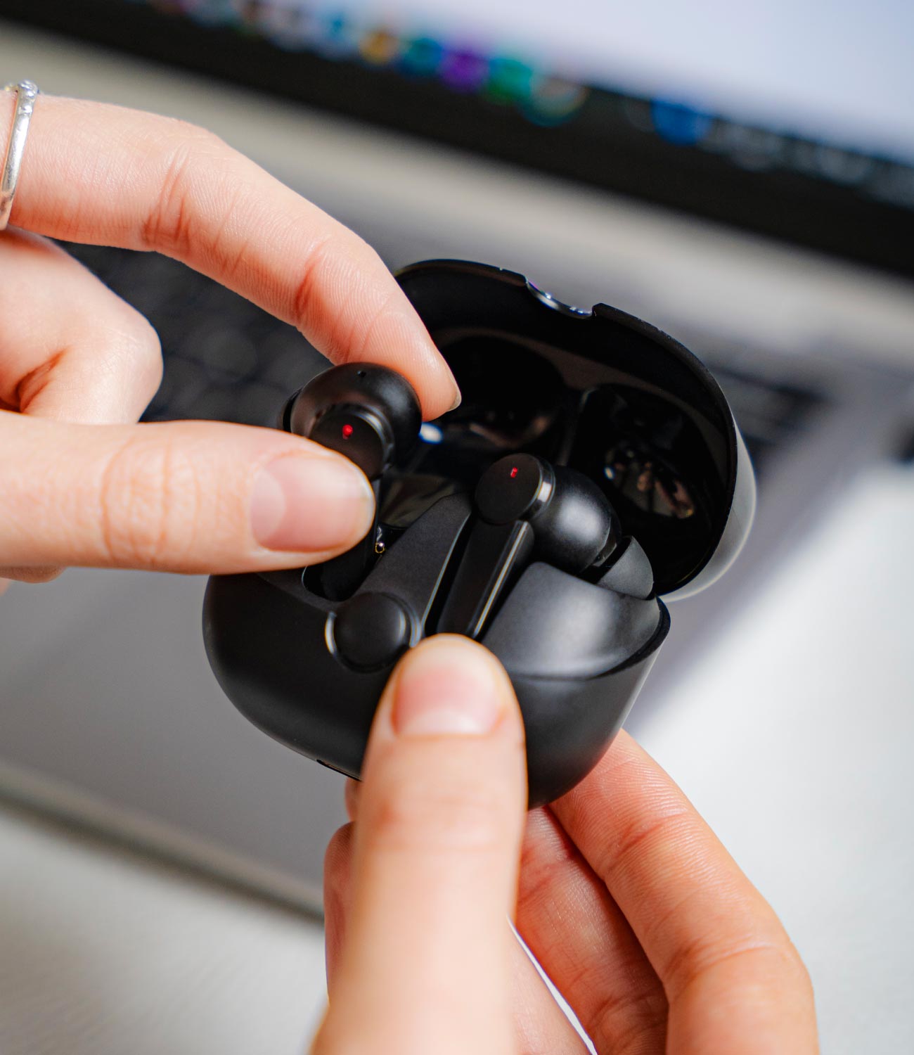 Audífonos Blik con Bluetooth, micrófono y diseño cómodo. Compra online en Blikstore.com con envío a todo Chile.